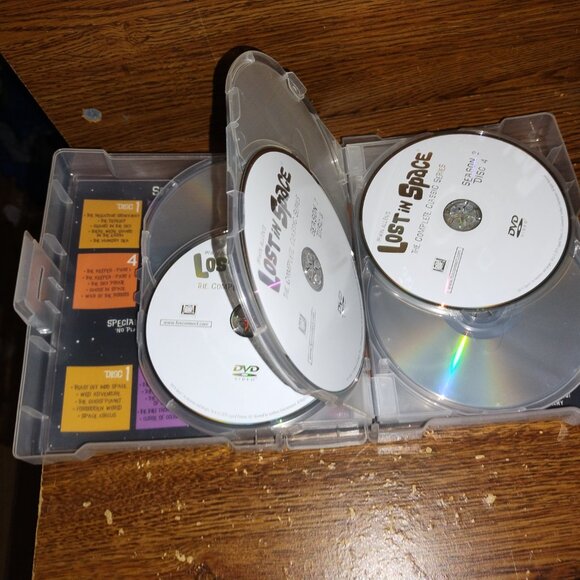 Lost in Space - The Complete Series from 1965-1968 (DVD, 2019, 17-Disc Set) - Picture 10 of 16